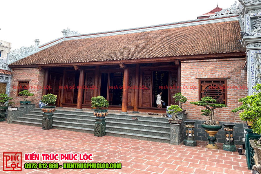 Ngôi nhà 3 gian mái ngói đỏ, sân vườn hút nước mưa và giảm bức xạ nhiệt ở  Tây Ninh