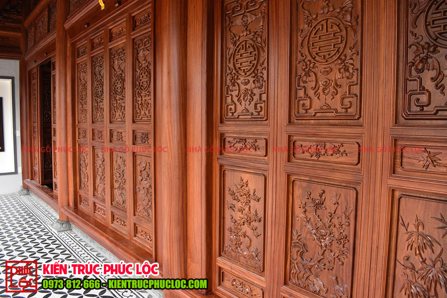 Phần cửa bức bàn nhà gỗ cổ truyền