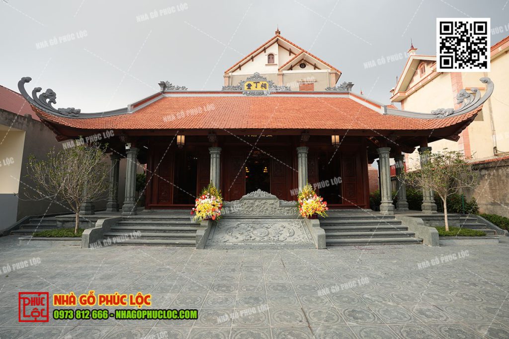 Cột hiên nhà gỗ bằng đá